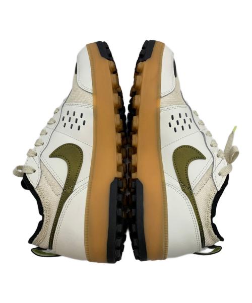 NIKE（ナイキ）NIKE (ナイキ) スニーカー ホワイト サイズ:US8.5の古着・服飾アイテム