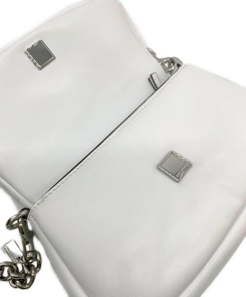 TORY BURCH（トリーバーチ）TORY BURCH (トリーバーチ) チェーンショルダーバッグ ホワイトの古着・服飾アイテム
