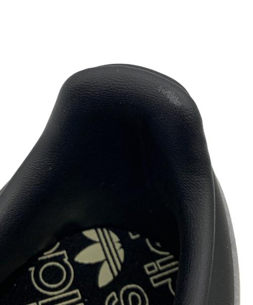 adidas（アディダス）adidas (アディダス) ローカットスニーカー ベージュ サイズ:US：8の古着・服飾アイテム