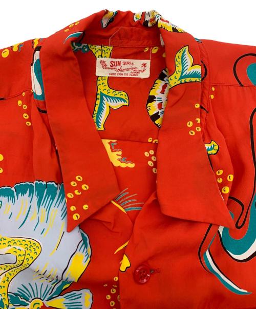 Sun Surf（サンサーフ）Sun Surf (サンサーフ) アロハシャツ レッド サイズ:L 16-16 1/2の古着・服飾アイテム