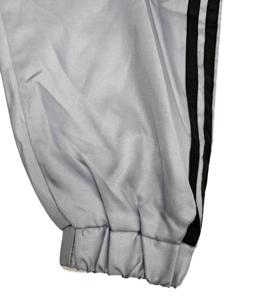 adidas（アディダス）adidas (アディダス) ナイロンジャケット グレー サイズ:M-Lの古着・服飾アイテム