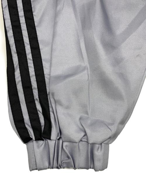 adidas（アディダス）adidas (アディダス) ナイロンジャケット グレー サイズ:M-Lの古着・服飾アイテム