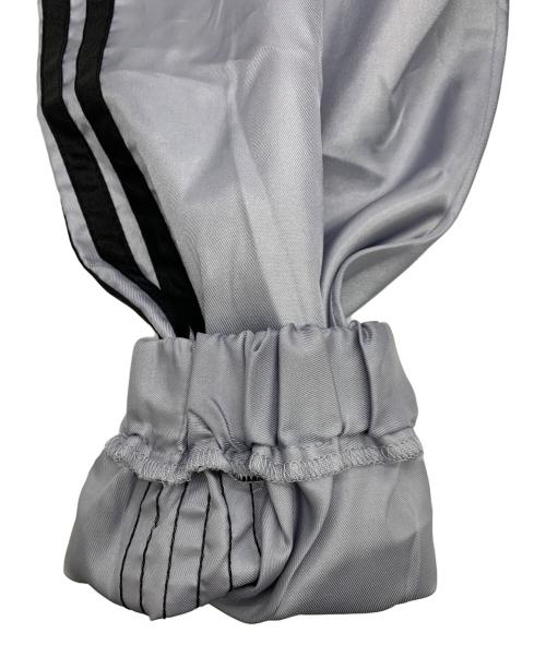 adidas（アディダス）adidas (アディダス) ナイロンジャケット グレー サイズ:M-Lの古着・服飾アイテム