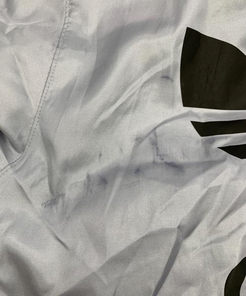 adidas（アディダス）adidas (アディダス) ナイロンジャケット グレー サイズ:M-Lの古着・服飾アイテム