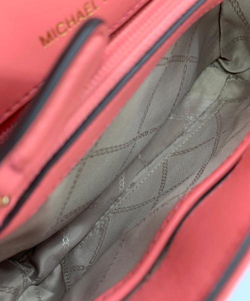 MICHAEL KORS（マイケル・コース）MICHAEL KORS (マイケル・コース) チェーンショルダーバッグ ピンクの古着・服飾アイテム