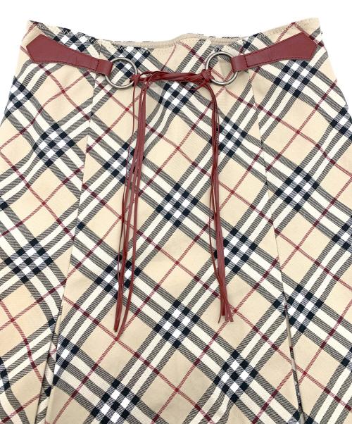 BURBERRY BLUE LABEL（バーバリー ブルー レーベル）BURBERRY BLUE LABEL (バーバリー ブルー レーベル) スカート ブラウン サイズ:38の古着・服飾アイテム