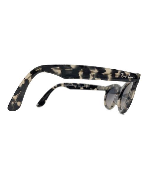 RAY-BAN（レイバン）RAY-BAN (レイバン) サングラス ブラック×ホワイト サイズ:53□22 150の古着・服飾アイテム