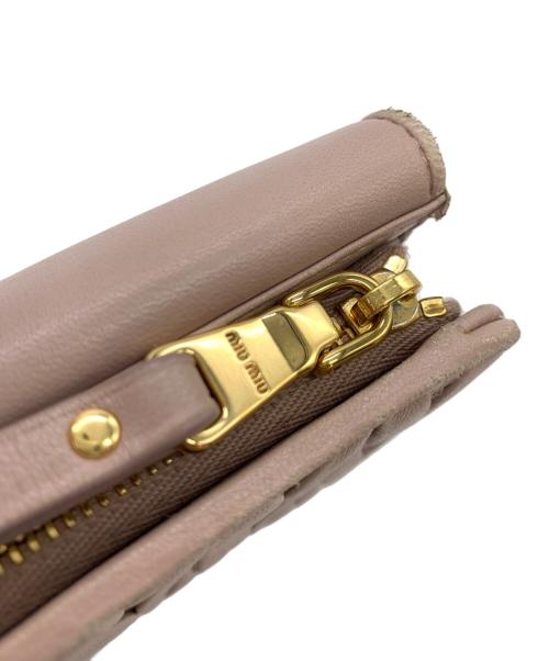 MIU MIU（ミュウミュウ）MIU MIU (ミュウミュウ) 3つ折り財布 ピンクの古着・服飾アイテム
