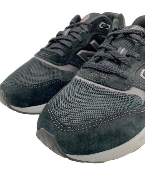 NEW BALANCE（ニューバランス）NEW BALANCE (ニューバランス) シューズ ブラック×グレー サイズ:US：9の古着・服飾アイテム