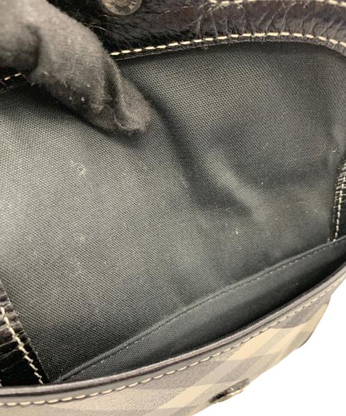 BURBERRY BLUE LABEL（バーバリー ブルー レーベル）BURBERRY BLUE LABEL (バーバリー ブルー レーベル) ショルダーバッグ グレー×ブラック×ピンクの古着・服飾アイテム