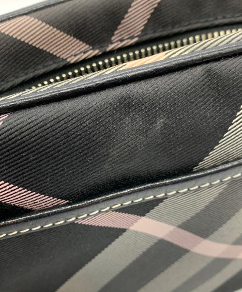 BURBERRY BLUE LABEL（バーバリー ブルー レーベル）BURBERRY BLUE LABEL (バーバリー ブルー レーベル) ショルダーバッグ グレー×ブラック×ピンクの古着・服飾アイテム