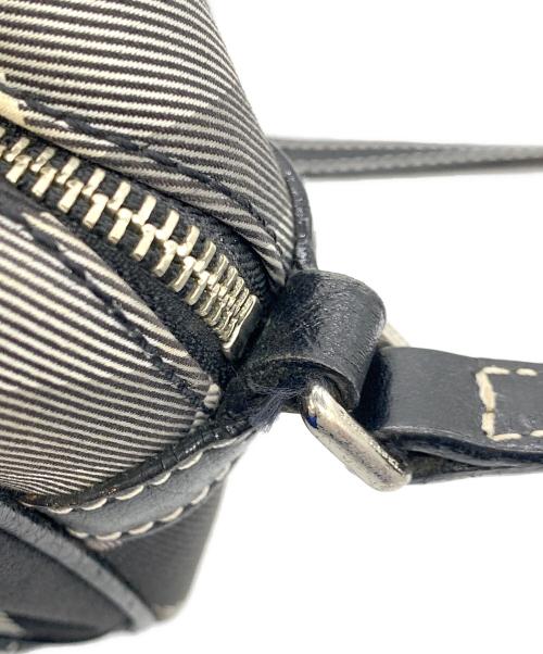 BURBERRY BLUE LABEL（バーバリー ブルー レーベル）BURBERRY BLUE LABEL (バーバリー ブルー レーベル) ショルダーバッグ グレー×ブラック×ピンクの古着・服飾アイテム