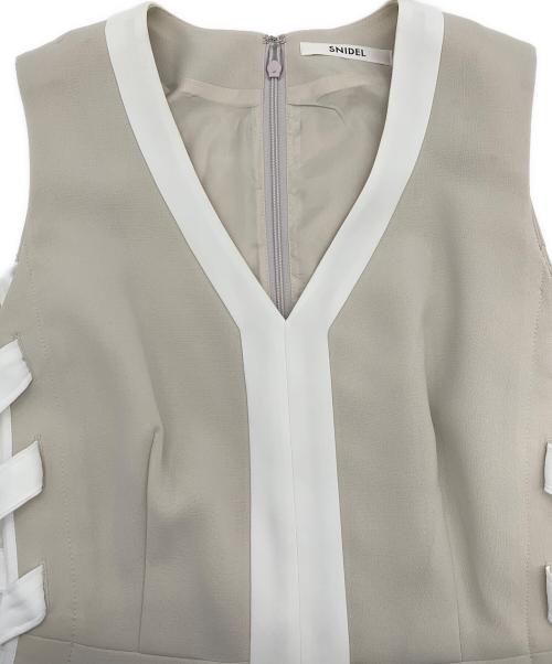 Snidel（スナイデル）Snidel (スナイデル) ノースリーブ・キャミソールワンピース ホワイトの古着・服飾アイテム
