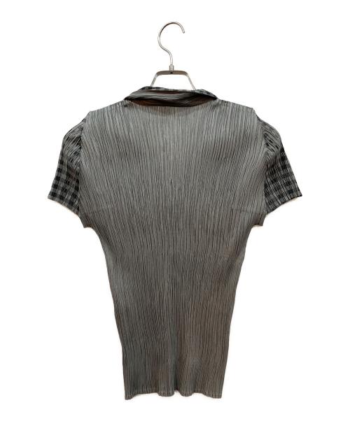 PLEATS PLEASE（プリーツプリーズ）PLEATS PLEASE (プリーツプリーズ) プリーツポロシャツ グレー サイズ:3の古着・服飾アイテム
