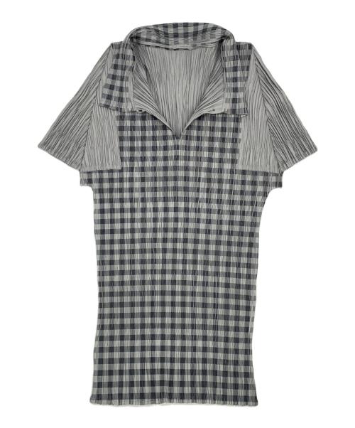 PLEATS PLEASE（プリーツプリーズ）PLEATS PLEASE (プリーツプリーズ) プリーツポロシャツ グレー サイズ:3の古着・服飾アイテム