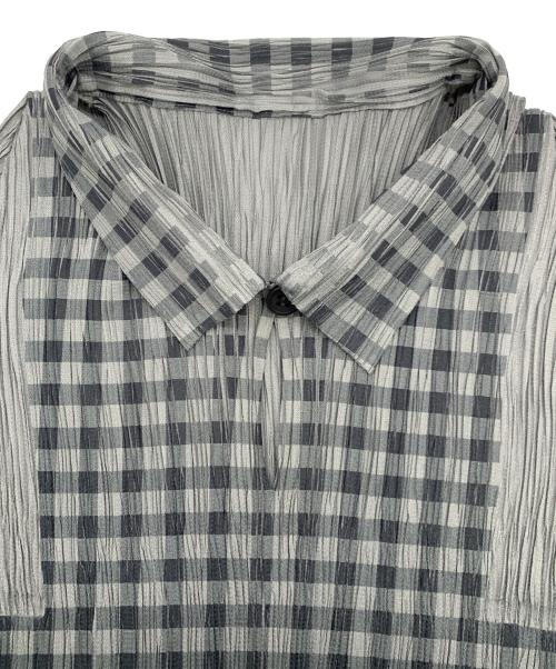 PLEATS PLEASE（プリーツプリーズ）PLEATS PLEASE (プリーツプリーズ) プリーツポロシャツ グレー サイズ:3の古着・服飾アイテム