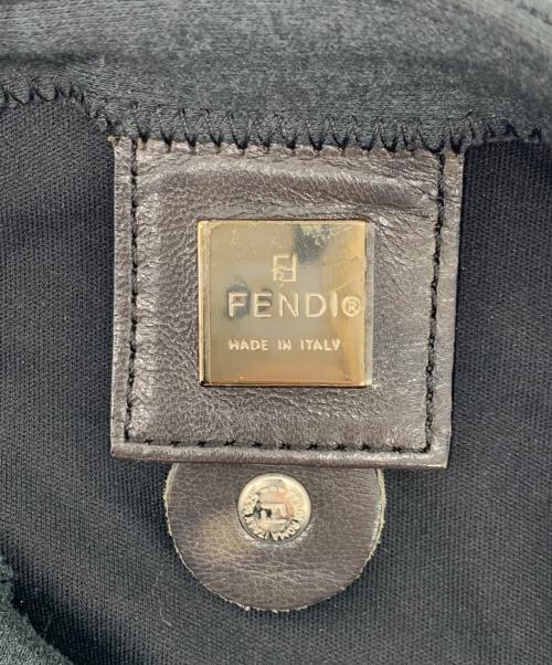 FENDI（フェンディ）FENDI (フェンディ) ショルダーバッグ グレーの古着・服飾アイテム