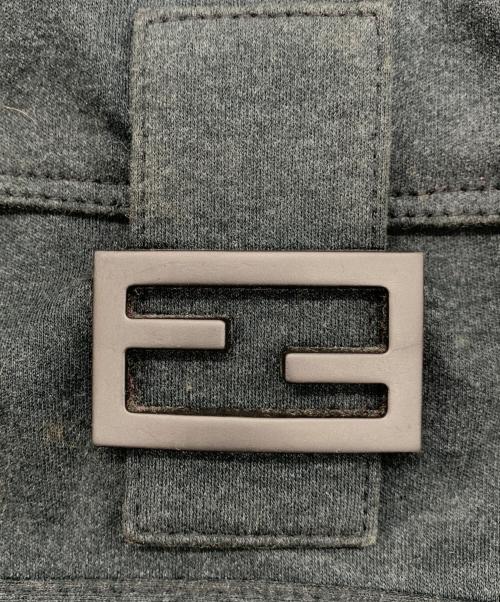 FENDI（フェンディ）FENDI (フェンディ) ショルダーバッグ グレーの古着・服飾アイテム