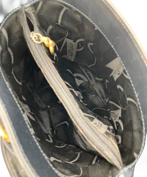 Ferragamo（フェラガモ）Ferragamo (フェラガモ) ハンドバッグ ブラックの古着・服飾アイテム
