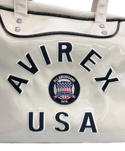 AVIREX（アヴィレックス）AVIREX (アヴィレックス) エナメルボストンバッグ ベージュの古着・服飾アイテム