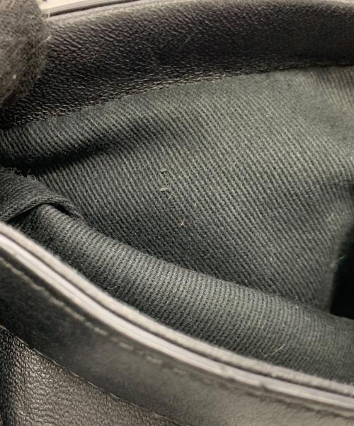 MM6 Maison Margiela（エムエムシックスメゾンマルジェラ）MM6 Maison Margiela (エムエムシックスメゾンマルジェラ) ユーティリティ ミニ ボトルバッグ ブラックの古着・服飾アイテム