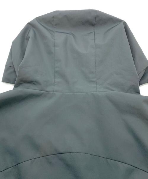 COLE HAAN（コールハーン）COLE HAAN (コールハーン) ランニング ジャケット グレー サイズ:Sの古着・服飾アイテム