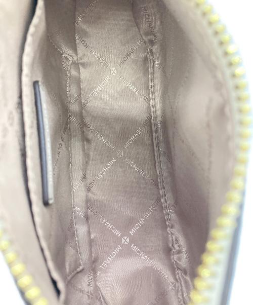 MICHAEL KORS（マイケルコース）MICHAEL KORS (マイケルコース) クロスボディスモール アイボリーの古着・服飾アイテム