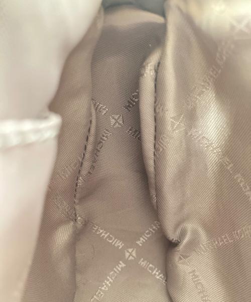 MICHAEL KORS（マイケルコース）MICHAEL KORS (マイケルコース) クロスボディスモール アイボリーの古着・服飾アイテム