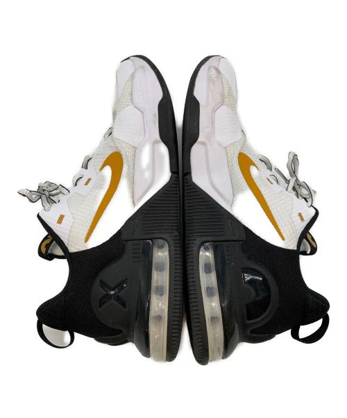 NIKE（ナイキ）NIKE (ナイキ) スニーカー ホワイト サイズ:US9.5の古着・服飾アイテム