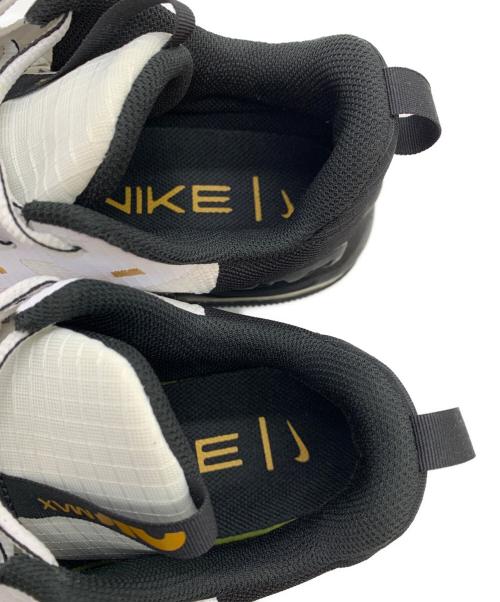 NIKE（ナイキ）NIKE (ナイキ) スニーカー ホワイト サイズ:US9.5の古着・服飾アイテム