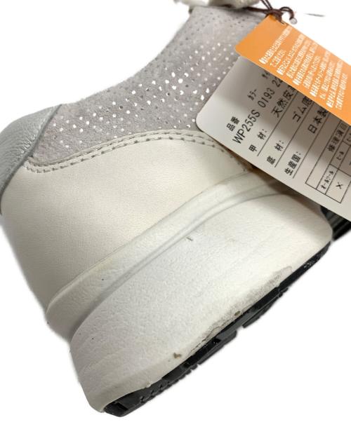 asics（アシックス）asics (アシックス) ウォーキングシューズ シルバー サイズ:22の古着・服飾アイテム