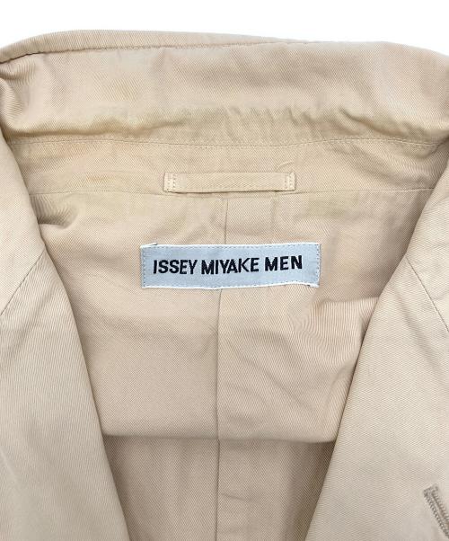 ISSEY MIYAKE MEN（イッセイミヤケメン）ISSEY MIYAKE MEN (イッセイミヤケメン) ジャケット ベージュ サイズ:4(L～XL)の古着・服飾アイテム