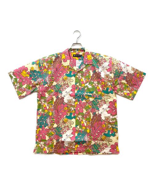 Pokemon Center（ポケモンセンター）Pokemon Center (ポケモンセンター) Pokémon de Aloha! シャツ ベージュ×ピンク サイズ:Lの古着・服飾アイテム