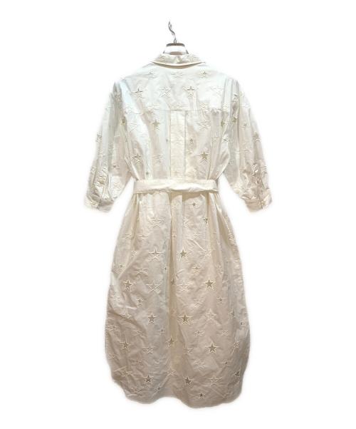 GRACE CONTINENTAL（グレースコンチネンタル）GRACE CONTINENTAL (グレースコンチネンタル) スターカットワークシャツ ホワイト サイズ:36の古着・服飾アイテム