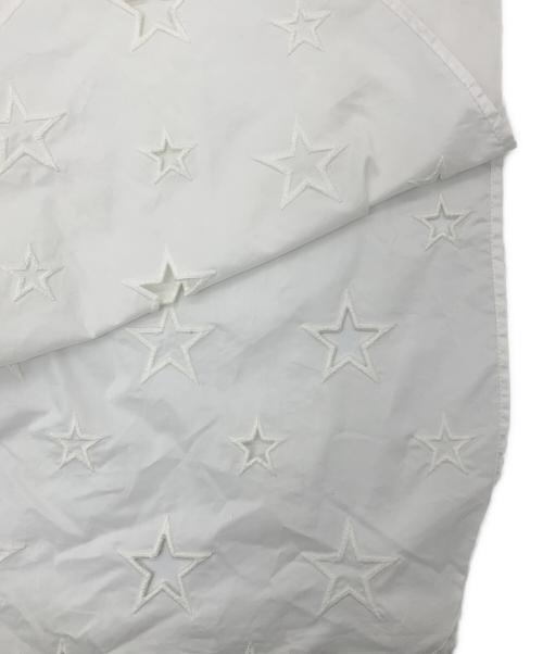 GRACE CONTINENTAL（グレースコンチネンタル）GRACE CONTINENTAL (グレースコンチネンタル) スターカットワークシャツ ホワイト サイズ:36の古着・服飾アイテム
