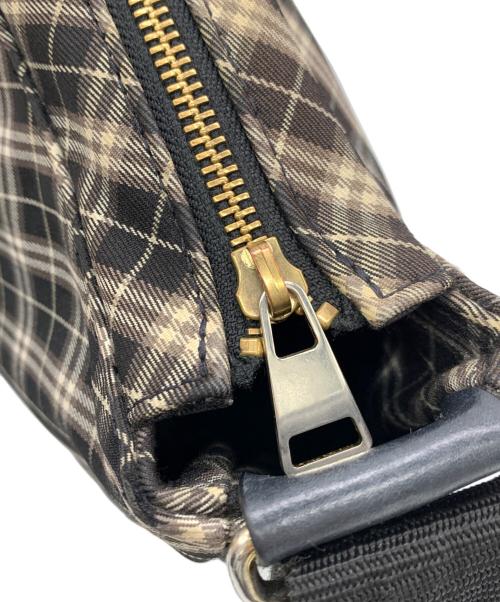 BLUE LABEL CRESTBRIDGE（ブルーレーベルクレストブリッジ）BLUE LABEL CRESTBRIDGE (ブルーレーベルクレストブリッジ) ショルダーバッグ ブラック×ブラウンの古着・服飾アイテム