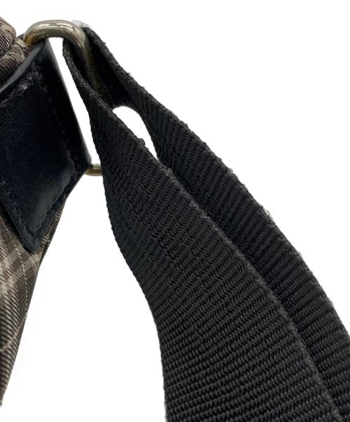 BLUE LABEL CRESTBRIDGE（ブルーレーベルクレストブリッジ）BLUE LABEL CRESTBRIDGE (ブルーレーベルクレストブリッジ) ショルダーバッグ ブラック×ブラウンの古着・服飾アイテム