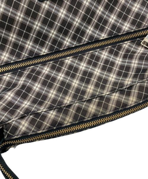 BLUE LABEL CRESTBRIDGE（ブルーレーベルクレストブリッジ）BLUE LABEL CRESTBRIDGE (ブルーレーベルクレストブリッジ) ショルダーバッグ ブラック×ブラウンの古着・服飾アイテム