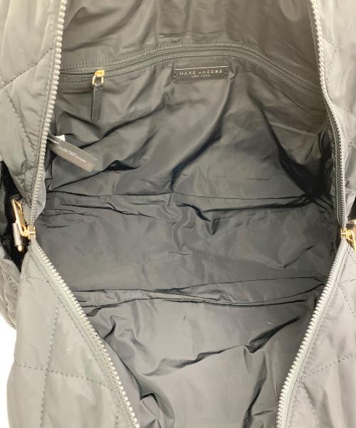 MARC JACOBS（マークジェイコブス）MARC JACOBS (マークジェイコブス) キルティング ナイロン ラージウィークエンダー ブラックの古着・服飾アイテム