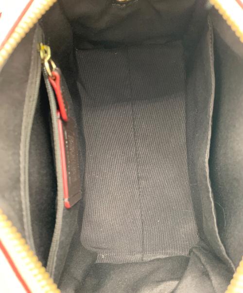 COACH（コーチ）COACH (コーチ) クロスボディバッグ ホワイトの古着・服飾アイテム