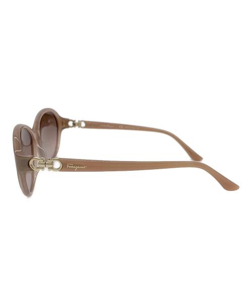 Salvatore Ferragamo（サルヴァトーレ フェラガモ）Salvatore Ferragamo (サルヴァトーレ フェラガモ) サングラス ベージュ サイズ:56▢16 135の古着・服飾アイテム