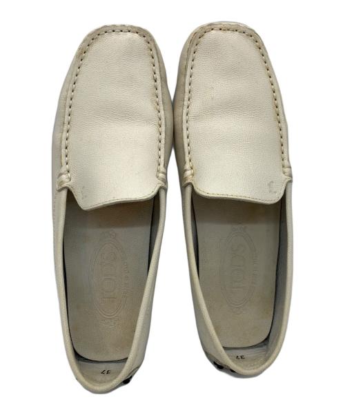 TOD'S（トッズ）TOD'S (トッズ) ドライビングシューズ ホワイト サイズ:37の古着・服飾アイテム