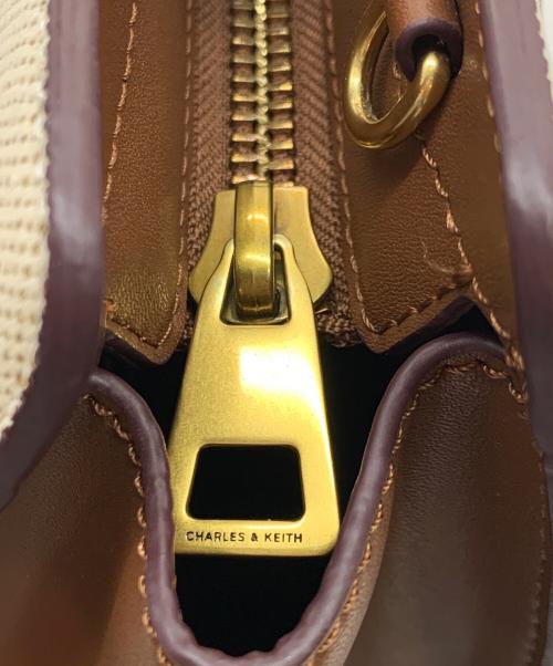 CHARLES & KEITH（チャールズアンドキース）CHARLES & KEITH (チャールズアンドキース) 2WAYショルダーバッグ ベージュ×ブラウンの古着・服飾アイテム