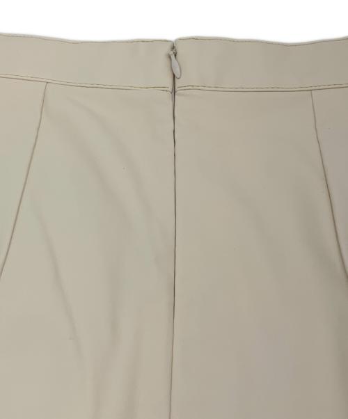 Aga（アーガ）Aga (アーガ) スカート アイボリー サイズ:38の古着・服飾アイテム