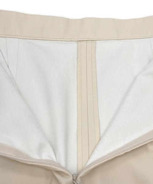 Aga（アーガ）Aga (アーガ) スカート アイボリー サイズ:38の古着・服飾アイテム