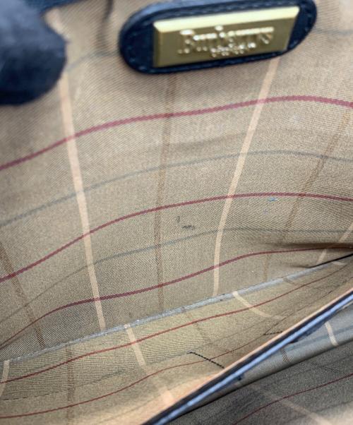 Burberry's（バーバリーズ）Burberry's (バーバリーズ) セカンドバッグ ブラックの古着・服飾アイテム