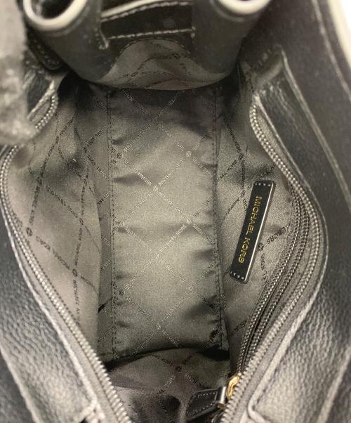MICHAEL KORS（マイケルコース）MICHAEL KORS (マイケルコース) ショルダーバッグ ブラックの古着・服飾アイテム