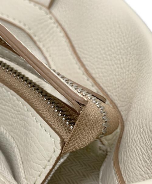 GIANNI CHIARINI（ジャンニ キアリーニ）GIANNI CHIARINI (ジャンニ キアリーニ) AMBRA SMALL HAND BAG ホワイトの古着・服飾アイテム