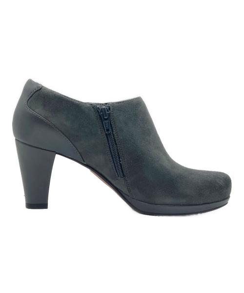 CLARKS（クラークス）CLARKS (クラークス) CHROUS TRUE / コーラストゥルー グレー サイズ:UK 5（50）の古着・服飾アイテム
