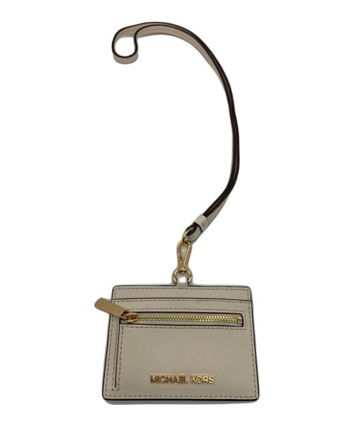 MICHAEL KORS（マイケルコース）MICHAEL KORS (マイケルコース) パスケース ホワイトの古着・服飾アイテム